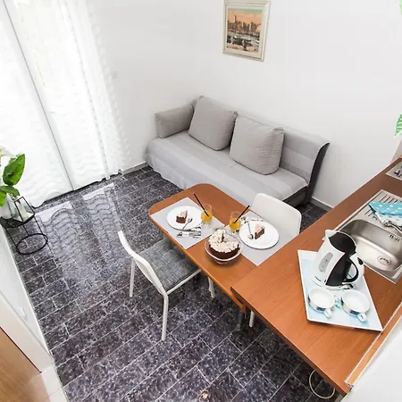 Sanja Apartment *