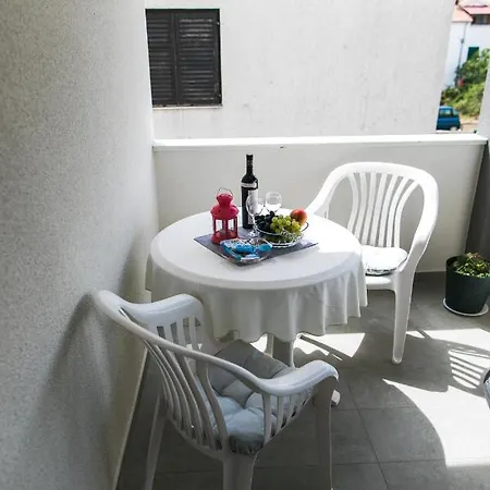 Apartment Sanja *